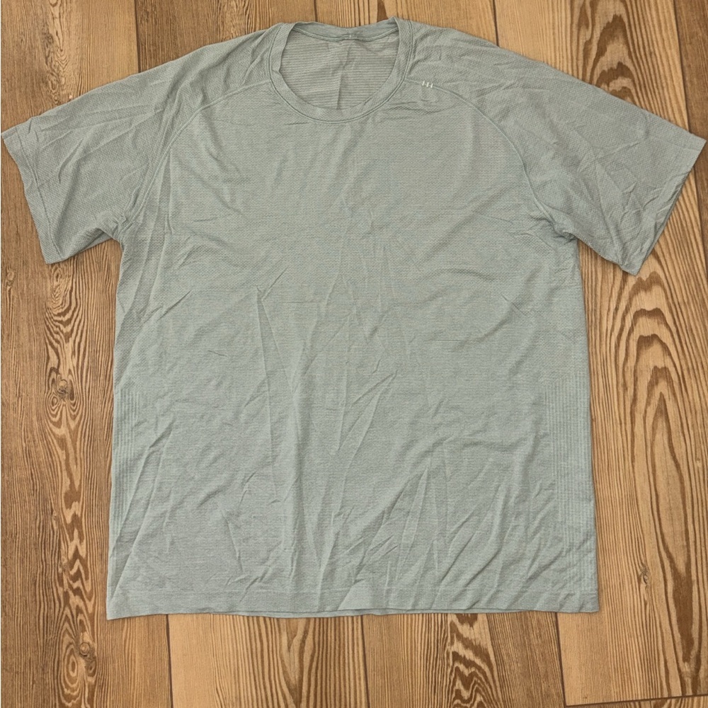 Men's Lululemon Shirt